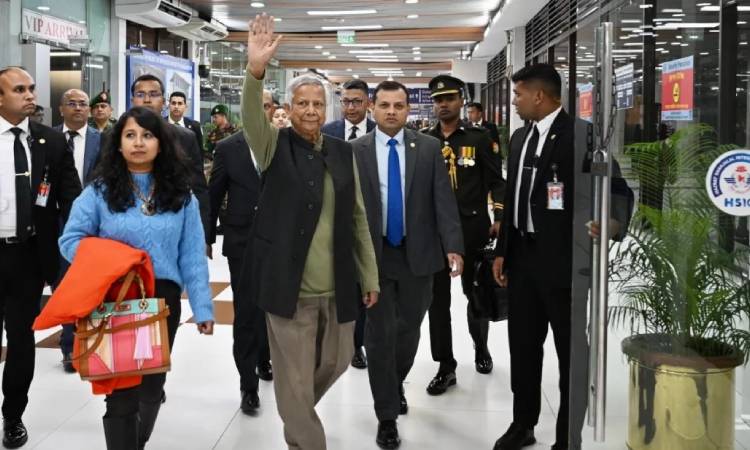 সুইজারল্যান্ডে পৌঁছেছেন প্রধান উপদেষ্টা