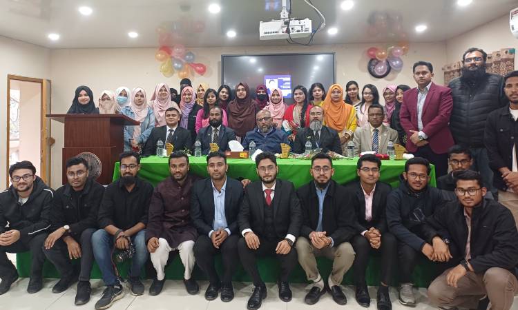 কুবির ইস্পাহানীয়ান পরিবারের নবীনবরণ অনুষ্ঠিত
