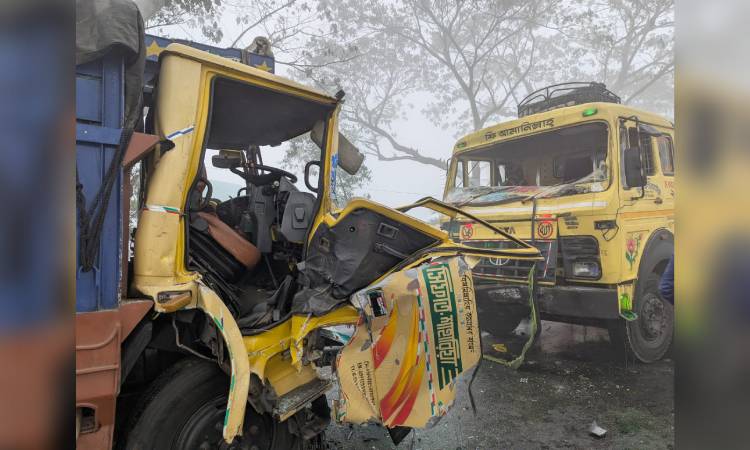 গুরুদাসপুরে সড়ক দুর্ঘটনায় ২ জনের মৃত্যু