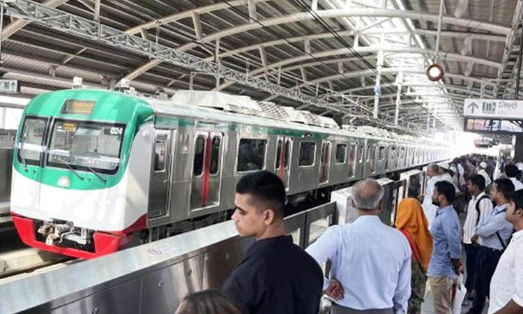 যান্ত্রিক ত্রুটির কারণে মেট্রোরেল চলাচল বন্ধ