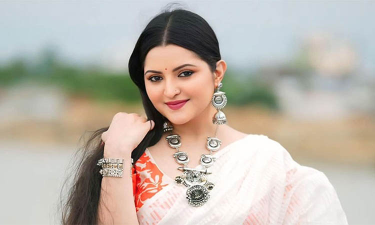পরীমণির বিরুদ্ধে গ্রেফতারি পরোয়ানা