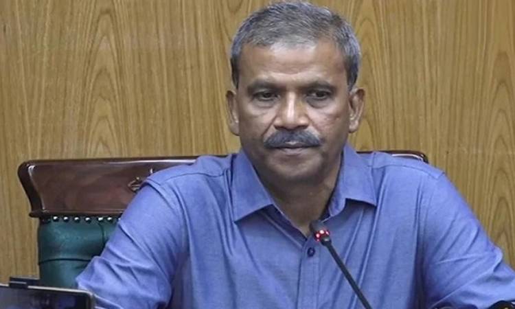 রাজনৈতিক দলের সঙ্গে অন্তর্বর্তী সরকারের দূরত্ব নেই: আইন উপদেষ্টা