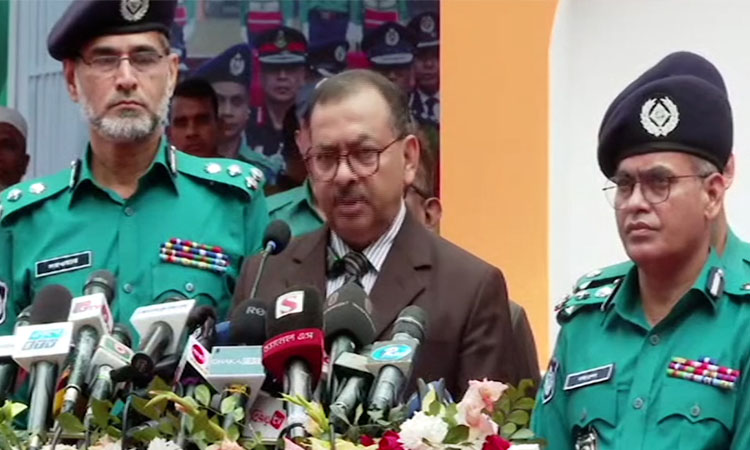 বইমেলা ঘিরে কোনো হামলার আশঙ্কা নেই: ডিএমপি কমিশনার