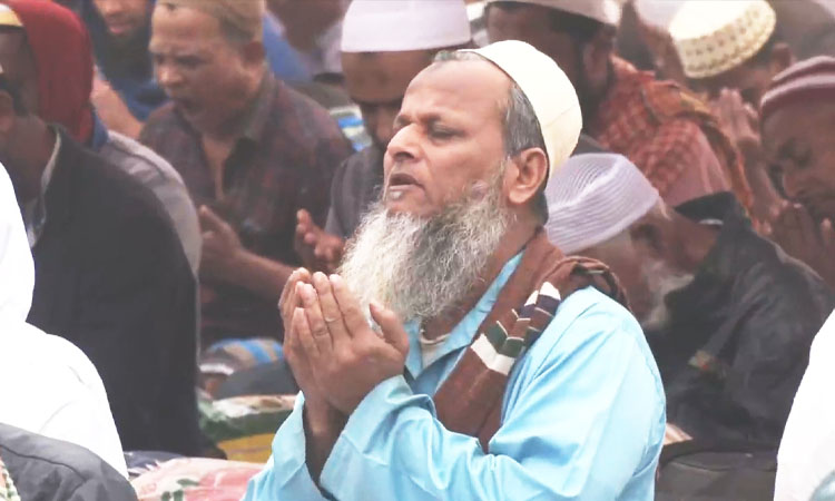 ক্ষমা ও হেদায়েত কামনায় শেষ হলো ইজতেমার প্রথম পর্ব
