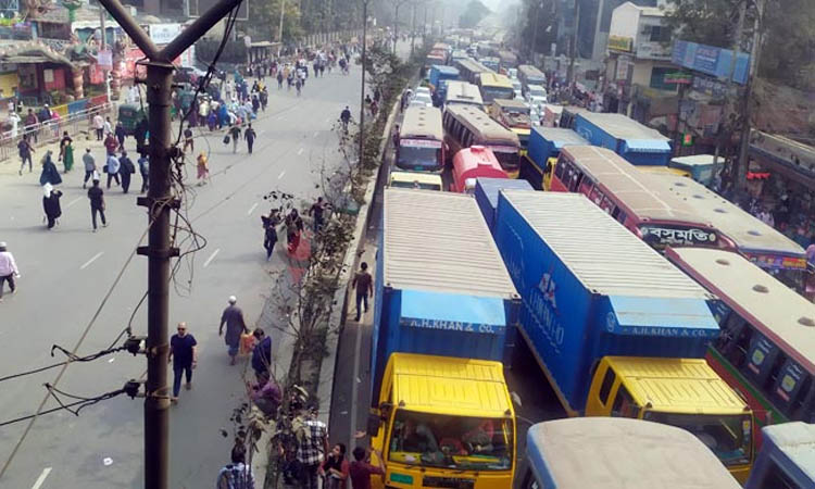 দাবি আদায় না হওয়া পর্যন্ত সড়ক ছাড়বে না অভ্যুত্থানে আহতরা