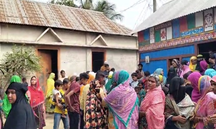কসবায় নিখোঁজের দুইদিন পর পুকুর থেকে শিশুর লাশ উদ্ধার