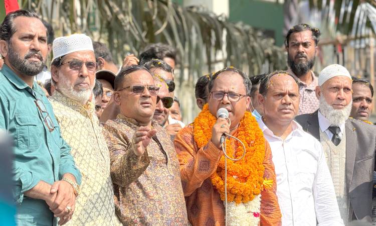 সিংড়ায় বিএনপি নেতাকে সংবর্ধনা প্রদান
