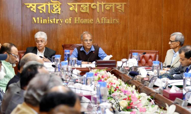 তিতুমীর শিক্ষার্থীদের আন্দোলনে মানুষ অতিষ্ঠ: স্বরাষ্ট্র উপদেষ্টা