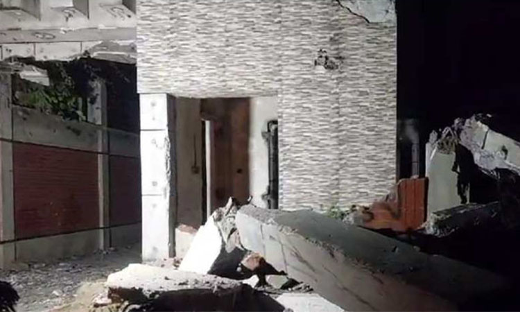 কুষ্টিয়ায় গুঁড়িয়ে দেয়া হলো মাহবুবউল আলম হানিফের বাড়ি