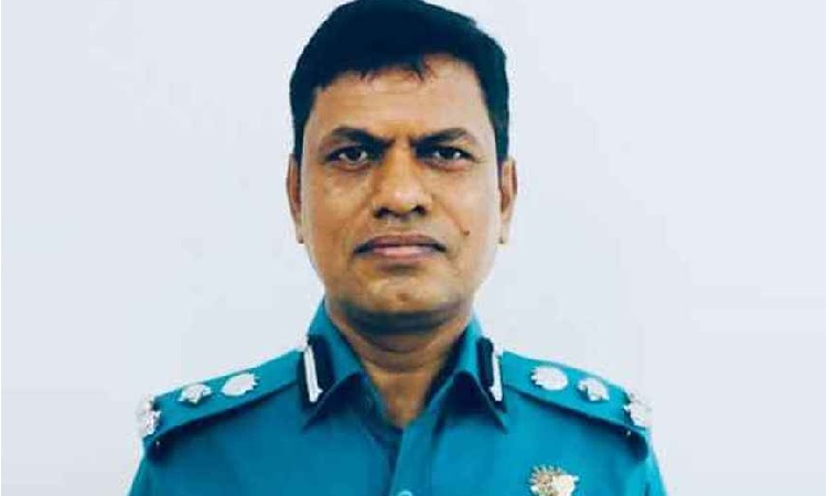ডিআইজি মোল্যা নজরুলসহ ৪ পুলিশ কর্মকর্তা আটক