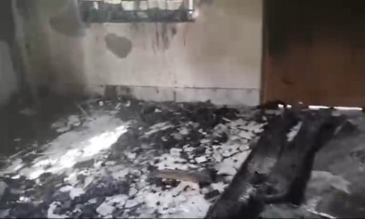 লক্ষ্মীপুরে ৩ নেতার বাড়িতে হামলা-আগুন
