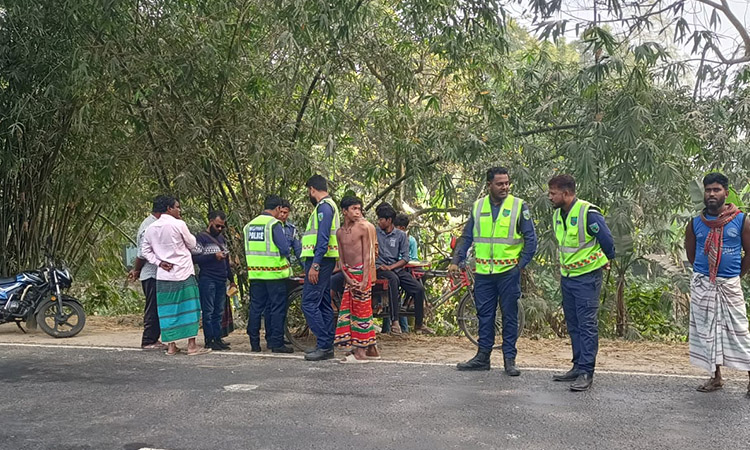 পাবনায় ট্রলির ধাক্কায় সিএনজির ২ যাত্রী নিহত