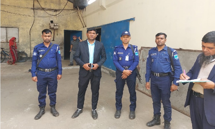 টাঙ্গাইলে বিসিক শিল্পনগরীতে ভোক্তা অধিকারের অভিযান