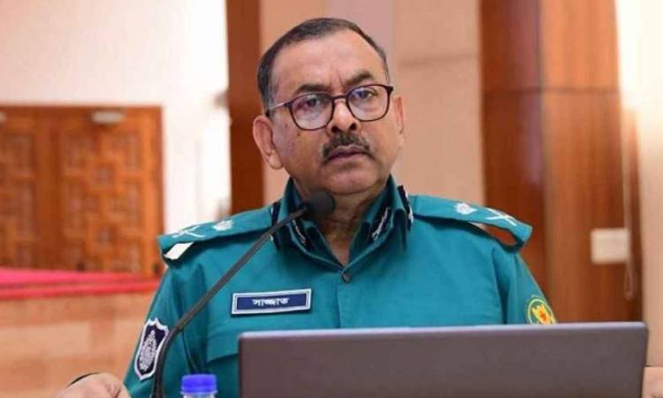 'ছিনতাইকারী ও চাঁদাবাজদের গ্রেপ্তারে আরও বেশি তৎপর হতে হবে'