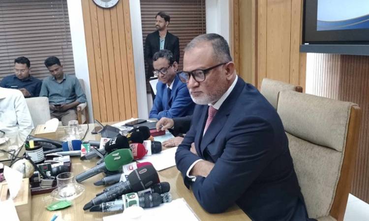 ভোজ্যতেলের সংকট ৭-১০ দিনের মধ্যে দূর হবে: বাণিজ্য উপদেষ্টা