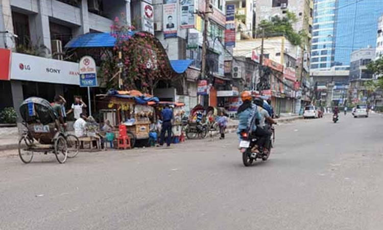 ছুটির দিনেও ভালো নেই ঢাকার বাতাস