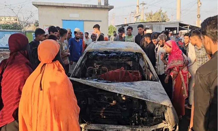 গ্যাস নেওয়ার সময় প্রাইভেটকারে আগুন, ভেতরে পুড়ে শিশু নিহত