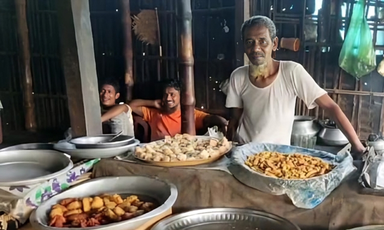 যে দোকানে ২ টাকায় মেলে চা-নাস্তা