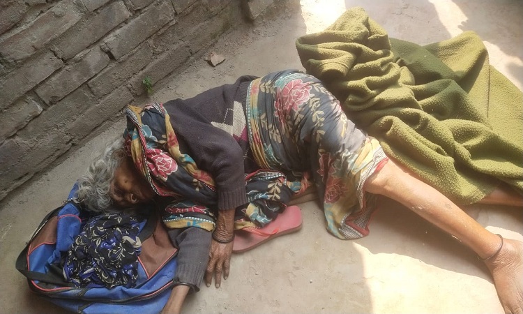 মসজিদের পাশ থেকে মানসিক ভারসাম্যহীন বৃদ্ধার মৃতদেহ উদ্ধার