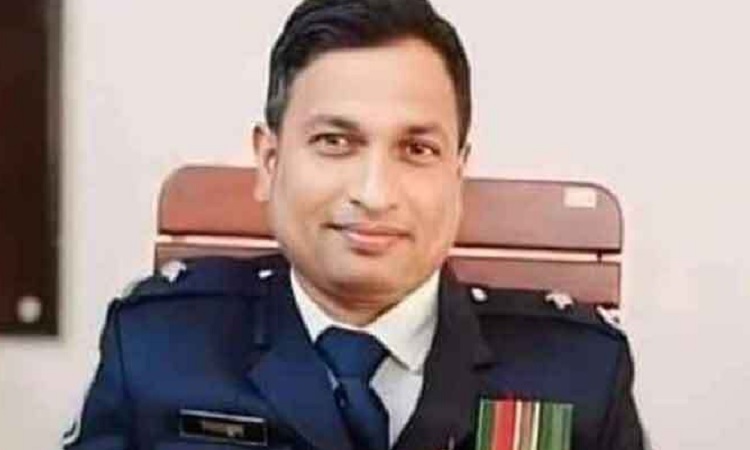 চলন্ত বাসে ডাকাতির ঘটনায় বড়াইগ্রাম থানার ওসিকে প্রত্যাহার