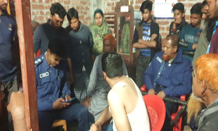 আকিকা অনুষ্ঠানে কম লোকের দাওয়াত দেওয়ায় হামলা, আহত ৯