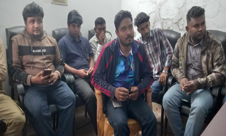 বৈষম্যবিরোধী ছাত্র আন্দোলনের সাথে সাংবাদিকদের মতবিনিময়