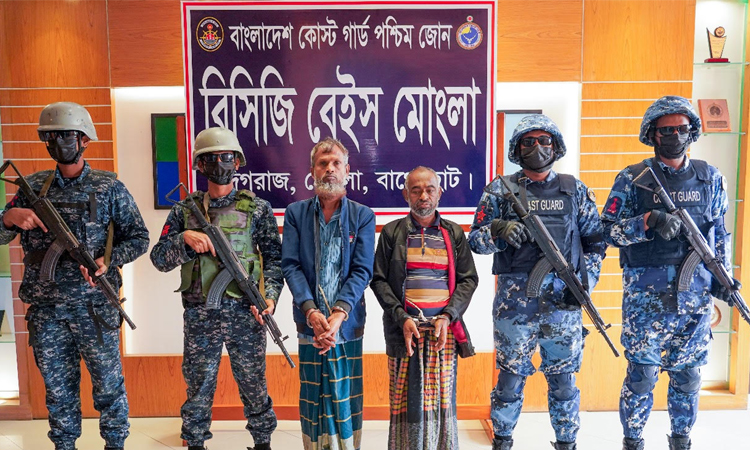 মোংলায় অপারেশন ডেভিল হান্ট অভিযানে আটক ২
