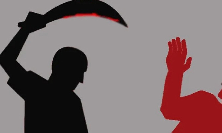 পুকুর লিজের টাকা নিয়ে দ্বন্দ্ব, ছোট ভাইকে কুপিয়ে জখম