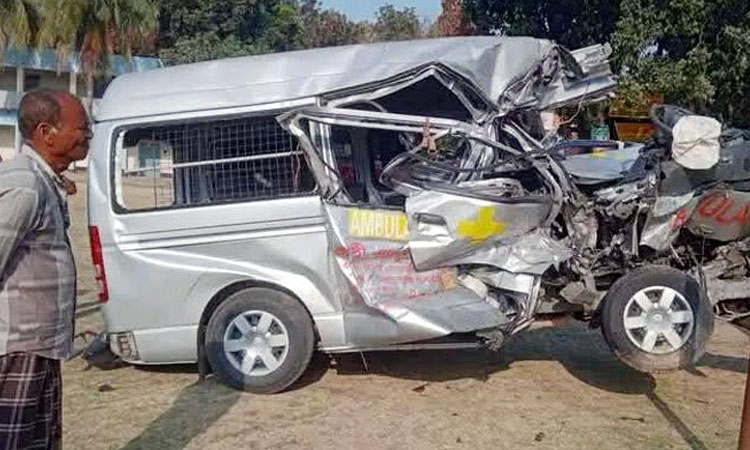 রাজশাহীতে ট্রাক-অ্যাম্বুলেন্স সংঘর্ষে, নিহত ৩