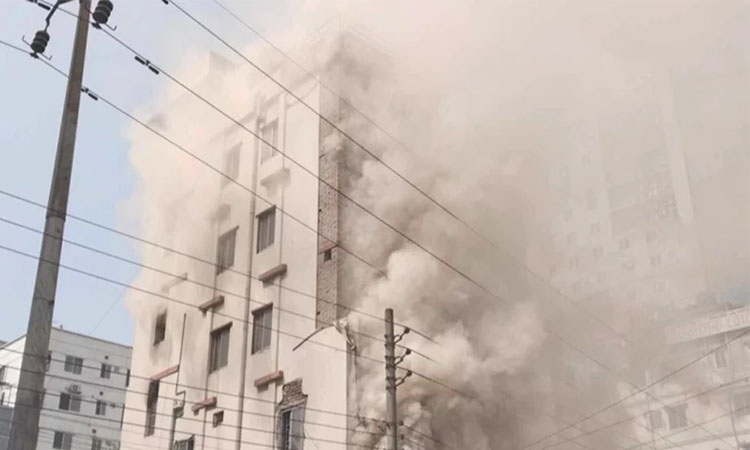 শাহজাদপুরে হোটেলে আগুন, ৪ মরদেহ উদ্ধার