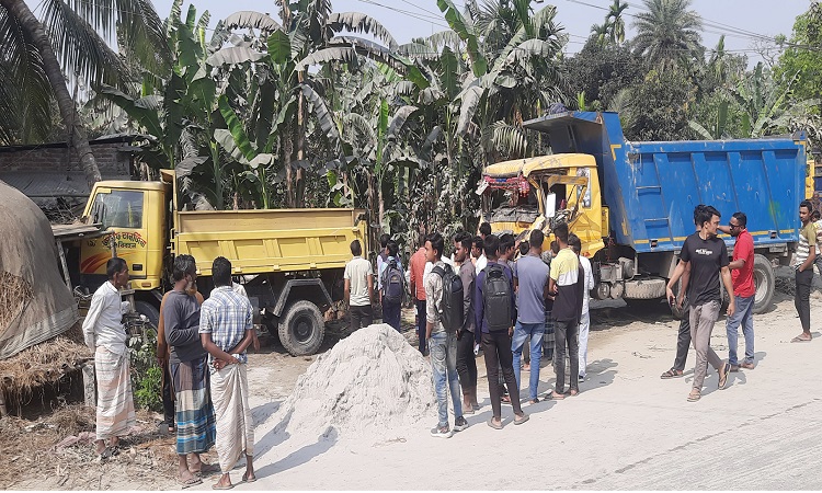 আওয়ামী লীগ ও সেচ্ছাসেবক লীগের দুই নেতাসহ গ্রেফতার ৪