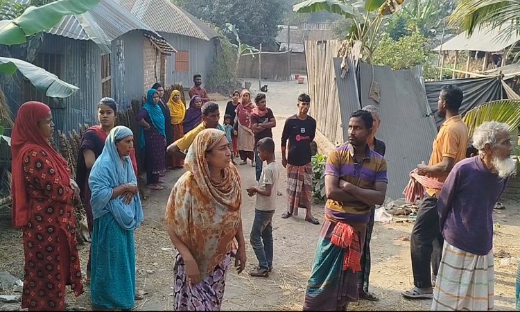পাওনা টাকা চাওয়াকে কেন্দ্র করে সংঘর্ষে আহত ১৪