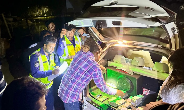 এলজিইডি প্রকৌশলীর গাড়িতে মিলল প্রায় ৩৭ লাখ টাকা