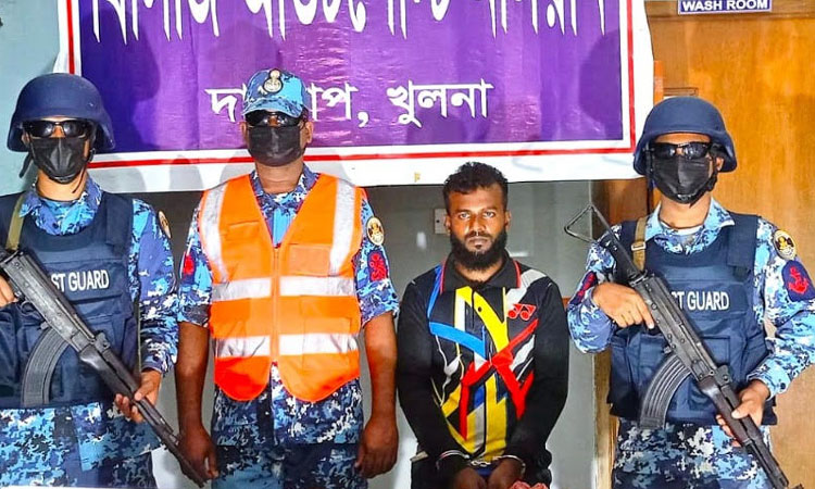 হরিণের মাংসসহ শিকারী আটক