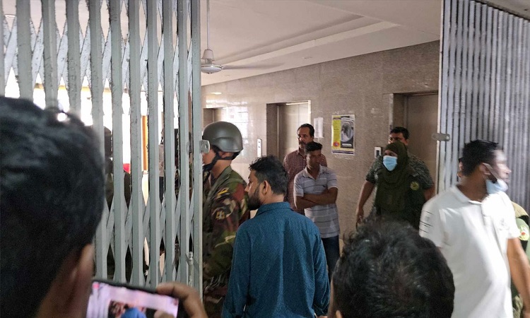 প্রাণ গোপালের মেয়ে অবরুদ্ধ, সেনা প্রটোকলে পাঠানো হলো বাসায়