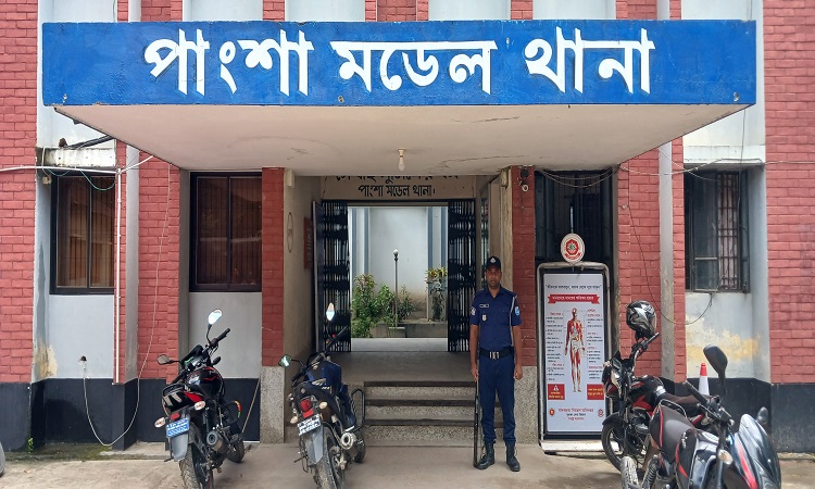 পুলিশের কাছ থেকে আসামি ছিনতাইয়ের অভিযোগ