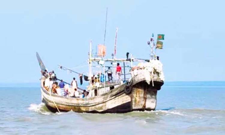 সমুদ্রে ৫৮ দিন মাছ ধরায় নিষেধাজ্ঞা