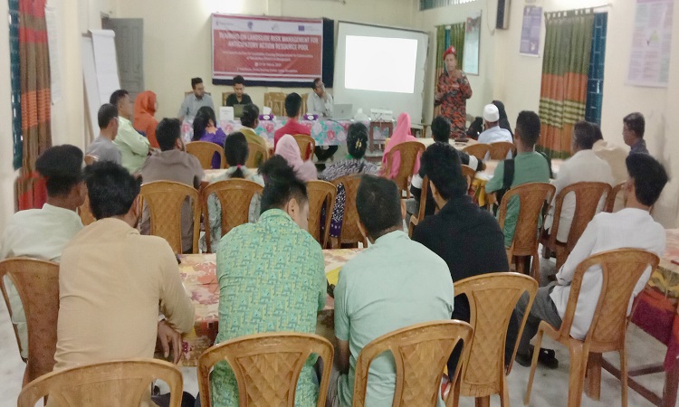 লামায় ‘ভূমি ধ্বসের ঝুঁকি ব্যবস্থাপনা’ কর্মশালা