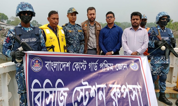 অভ্যন্তরীণ নৌপথে ভাসমান গুদামের বিরুদ্ধে অভিযান