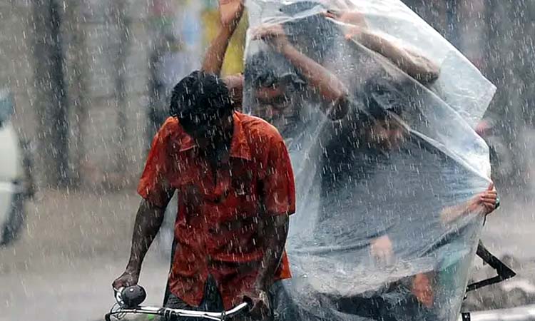 ঢাকাসহ ১০ জেলায় ঝড়-বৃষ্টির আশঙ্কা, নদীবন্দরে সতর্ক সংকেত