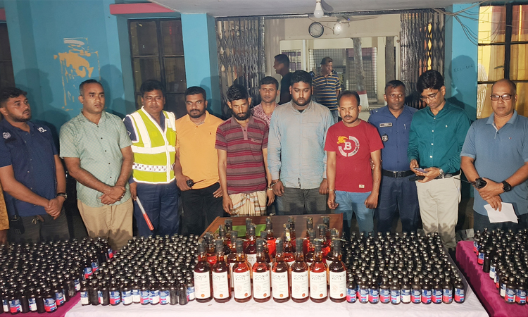 জামালপুরে বিপুল পরিমাণ ভারতীয় মাদকহ আটক ৩