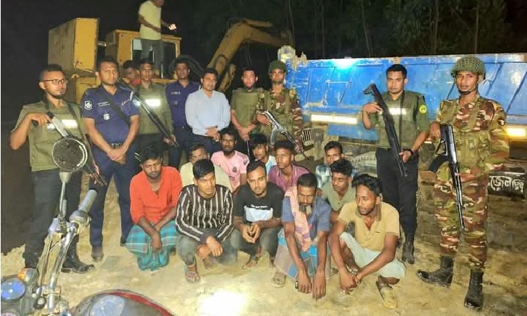 ফেনীতে কৃষিজমির মাটি লুট করায় ১১ জনের কারাদণ্ড