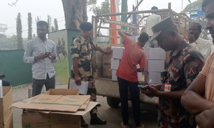 স্বাধীনতা দিবস উপলক্ষ্যে ত্রিপুরায় গেলো বাংলাদেশি খাবার