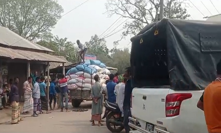 কুড়িগ্রামে হাফিজিয়া মাদ্রাসা থেকে ৩ হাজার ৮ শ কেজি চাউল জব্দ