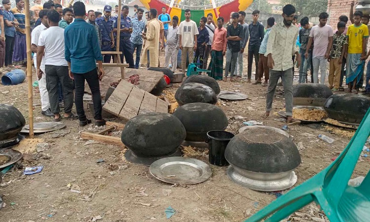 ‘বিএনপি নেতাকে দাওয়াত না দেওয়ায়’ ইফতার মাহফিলে হামলা-ভাঙচুর, আহত ৪