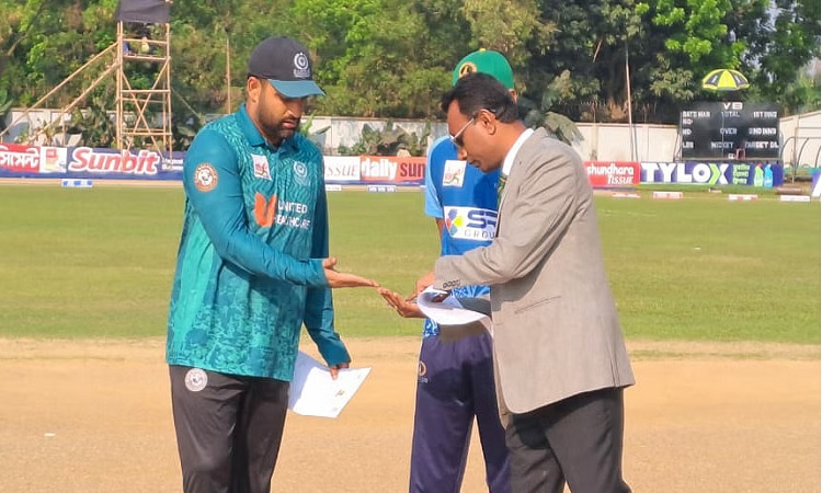 যেভাবে অসুস্থ হয়ে হাসপাতালে ভর্তি হন তামিম