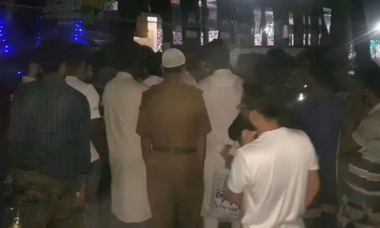 চলন্ত বাসে ডাকাতি, চালক-সহকারী-কন্ডাকটর পুলিশ হেফাজতে