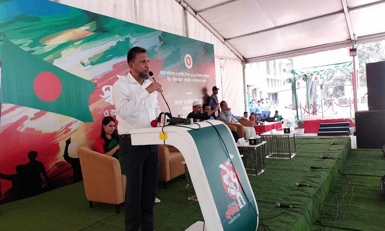 জুলাই আন্দোলনকে ৭১ এর সঙ্গে তুলনা, তোপের মুখে সিভিল সার্জন