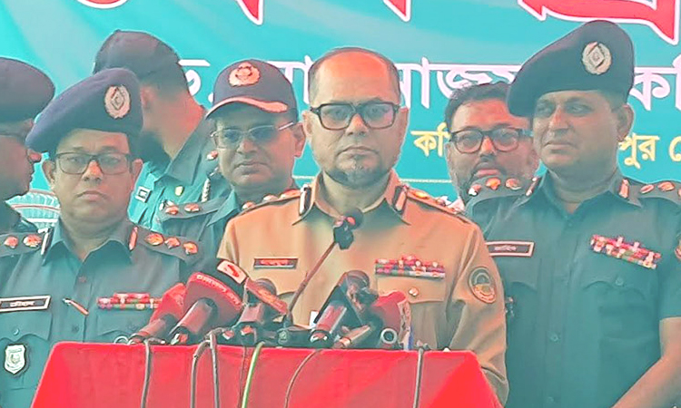 মহাসড়কে অটোরিকশা উঠলে ডাম্পিং