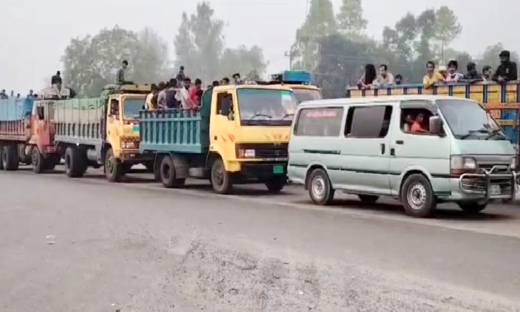 টাঙ্গাইলে ১৩ কিলোমিটারে যানবাহনের ধীরগতি